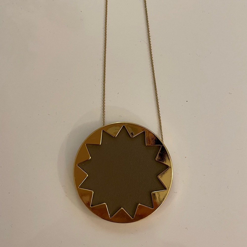 House of Harlow long necklace